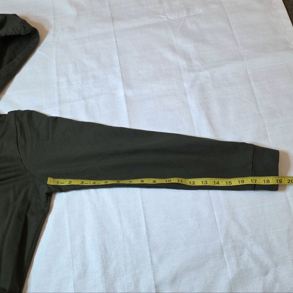 Michael Michael Kors Olive Green V-Neck Hoodie Crossover Hem Size Medium - Picture 2 of 8